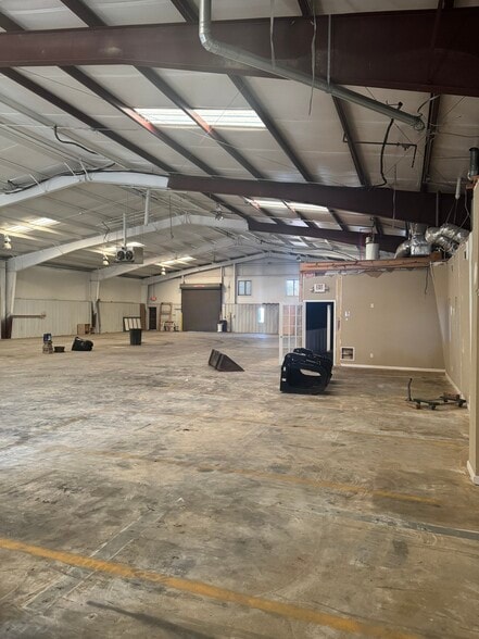 More Photos Of 814 Jefferson St, Atlanta Warehouse For Lease