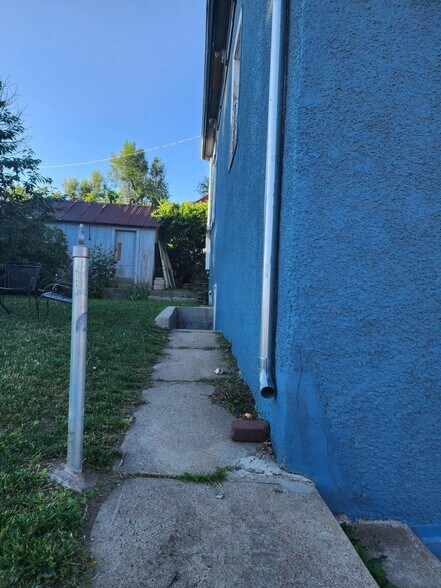 More Photos Of 230 W First St, Trinidad Apartments For Sale