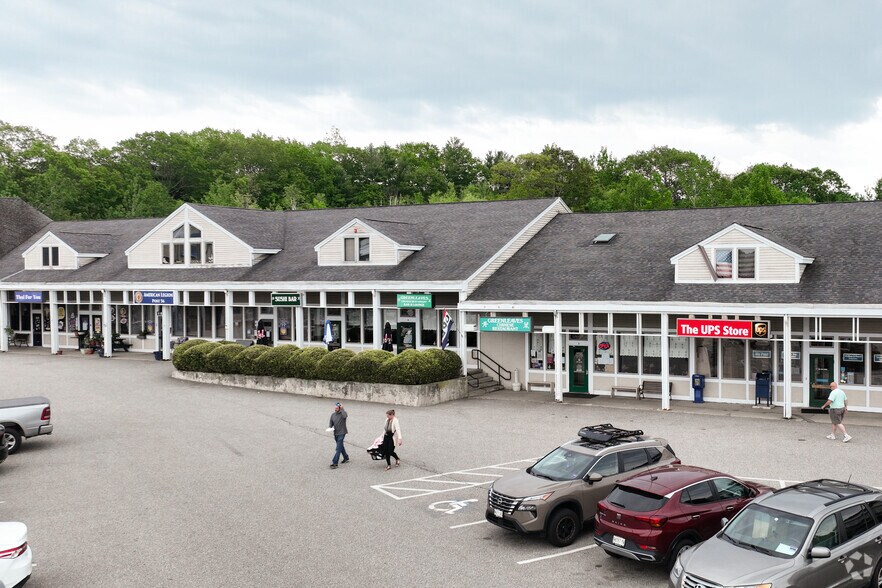 More Photos Of 647 US Route 1, York General Retail For Lease