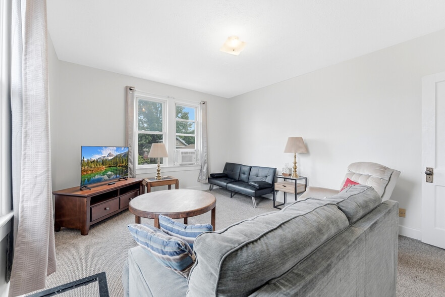 More Photos Of 320 Watts St, Morgantown Apartments For Sale