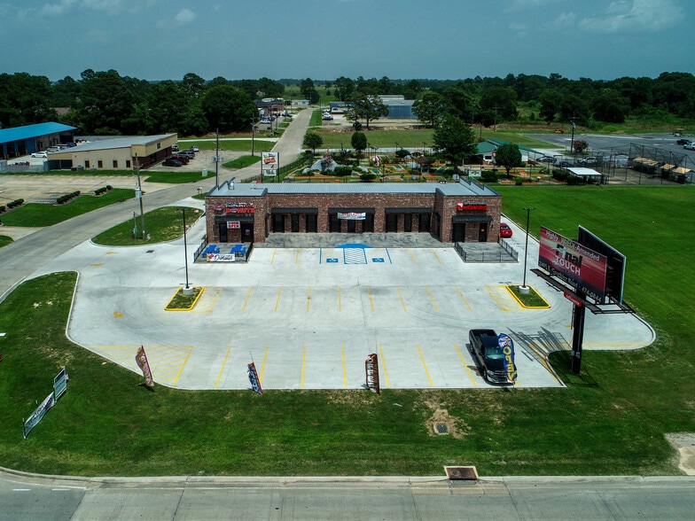 More Photos Of 5111 Common St, Lake Charles General Retail For Lease