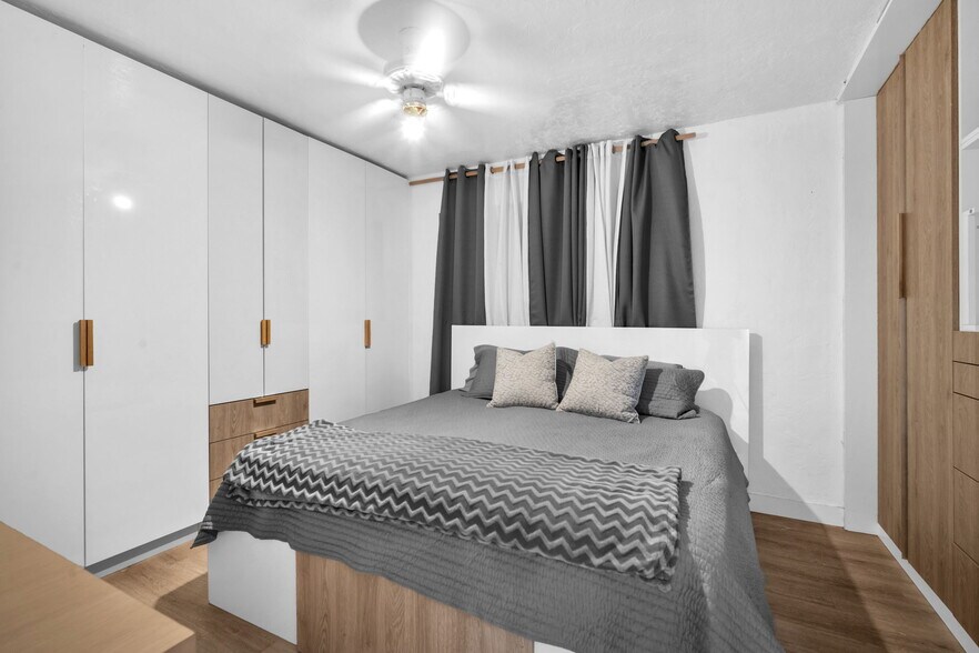 More Photos Of 7151 Taft St, Hollywood Office Residential For Sale
