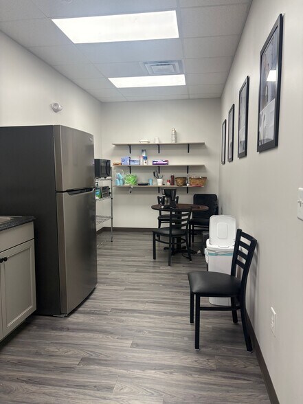 More Photos Of 115 Adams St, Kernersville Warehouse For Lease