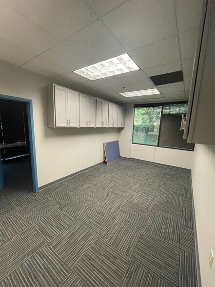 More Photos Of 2000 Lake Park Dr SE, Smyrna Office For Lease