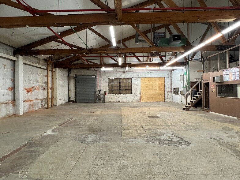More Photos Of 67 W Queen Ln, Philadelphia Warehouse For Sale