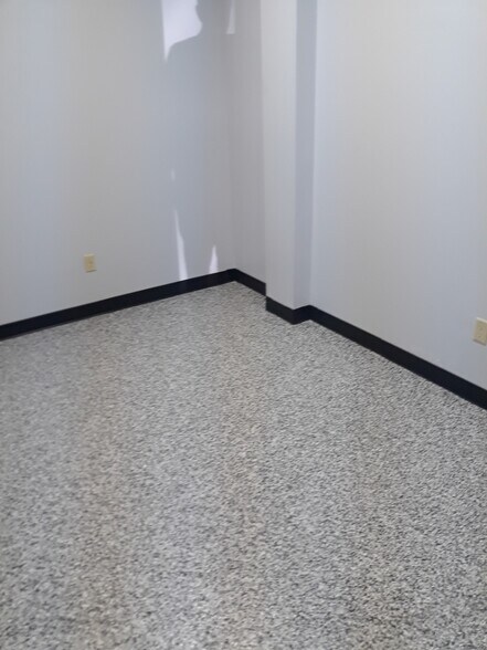 More Photos Of 2200 N Yellowood Ave, Broken Arrow Research And Development For Sale