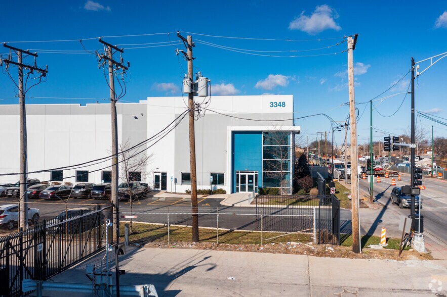 More Photos Of 3348 S Pulaski Rd, Chicago Distribution For Lease