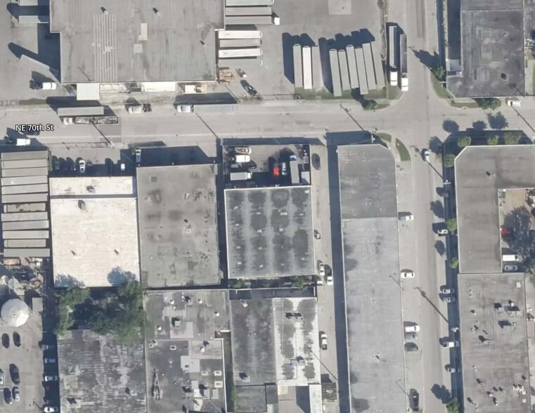 More Photos Of 270 NE 70th St, Miami Warehouse For Sale