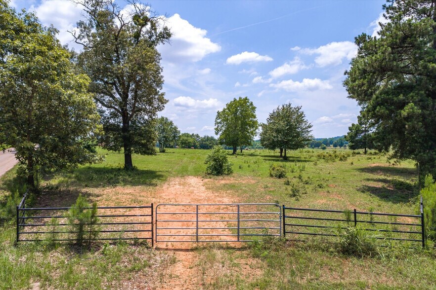 More Photos Of 17104 County Road 1100, Flint Land For Sale