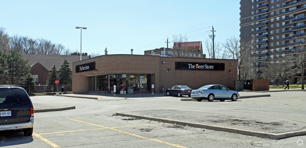 More Photos Of 3205 Eglinton Ave E, Toronto Freestanding For Lease