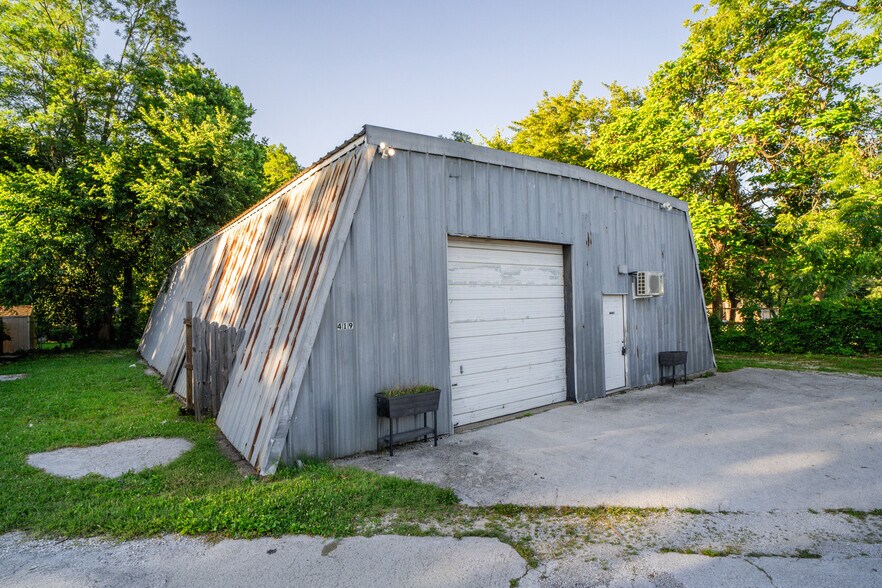 More Photos Of 419 W Kearney St, Springfield Freestanding For Sale
