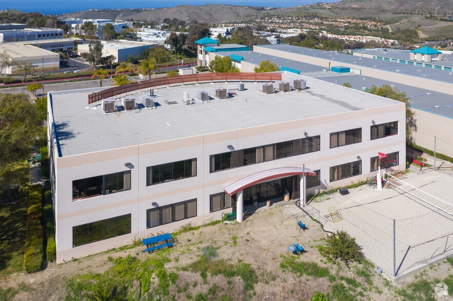 More Photos Of 180 Avenida La Pata, San Clemente Loft Creative Space For Lease