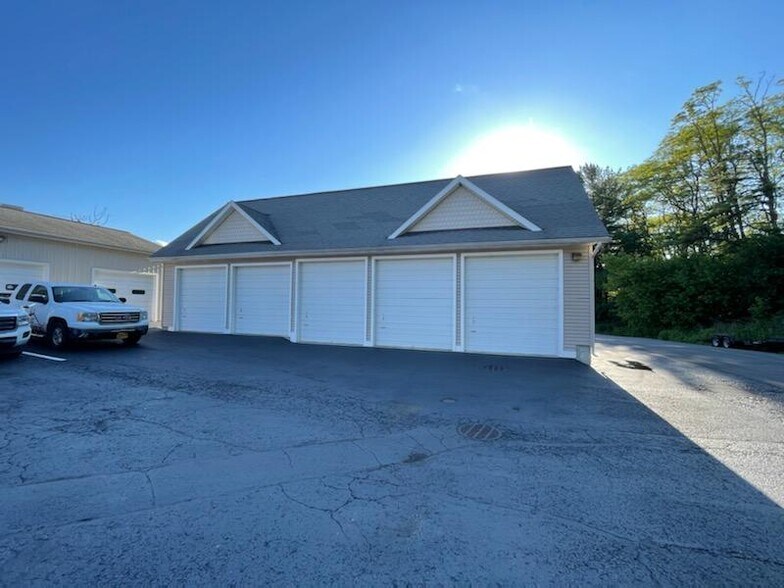 More Photos Of 864 Burdeck St, Schenectady Office For Sale