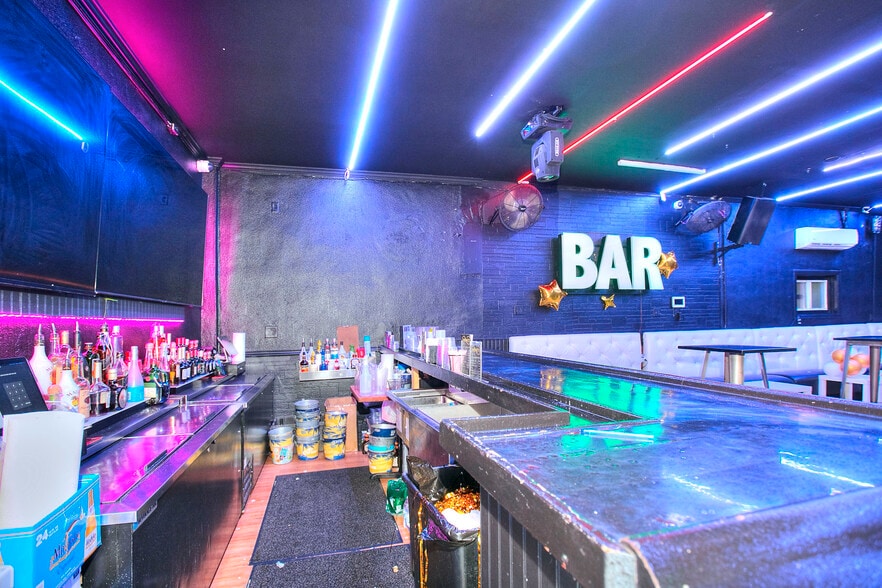 More Photos Of 845 E Main St, Bridgeport Restaurant For Sale