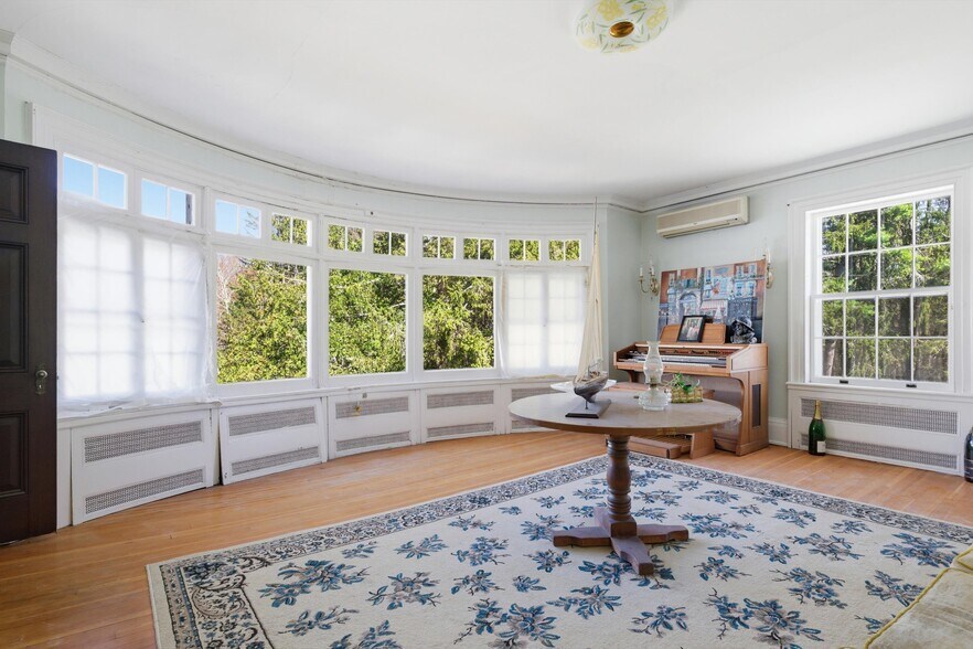 More Photos Of 2255 Ballston Ave, Saratoga Springs Restaurant For Sale