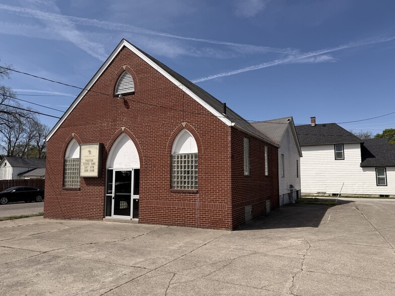 Primary Photo Of 16 Gordon Ave, Hamilton Specialty For Sale