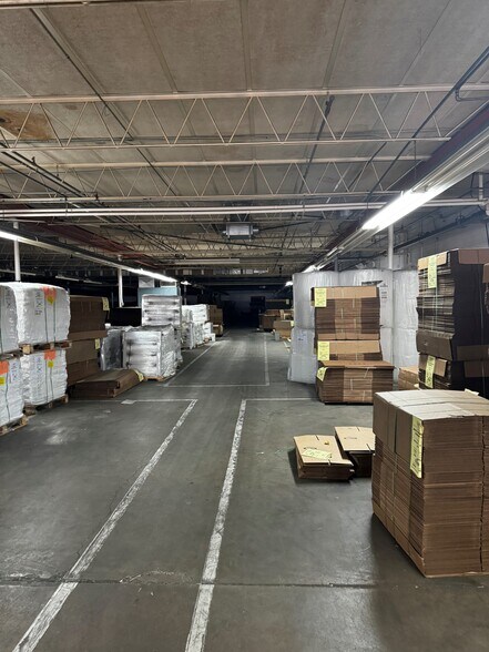 More Photos Of 702 S Carnation Rd, Aurora Manufacturing For Sale