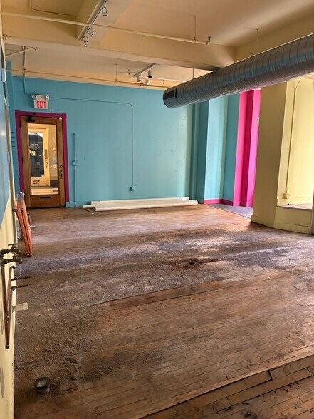 More Photos Of 210 N 9th St, Saint Louis Flex For Lease