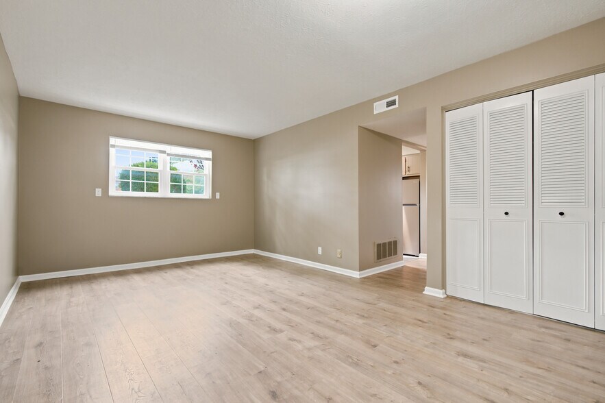 More Photos Of 4219-4221 N Church Way, Louisville Apartments For Sale