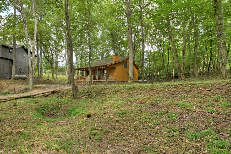 More Photos Of 77 Alpine Way, Blairsville Hotel For Sale