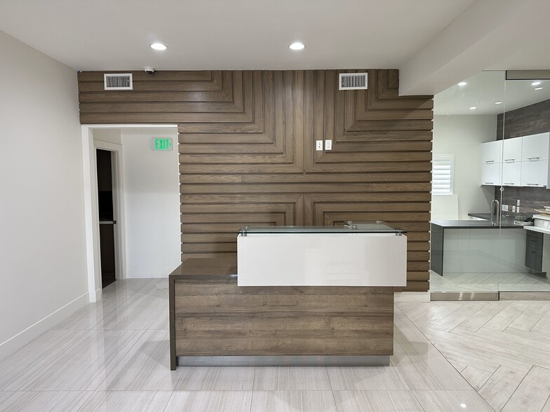 More Photos Of 1626 S Broadway, Santa Ana Medical For Sale