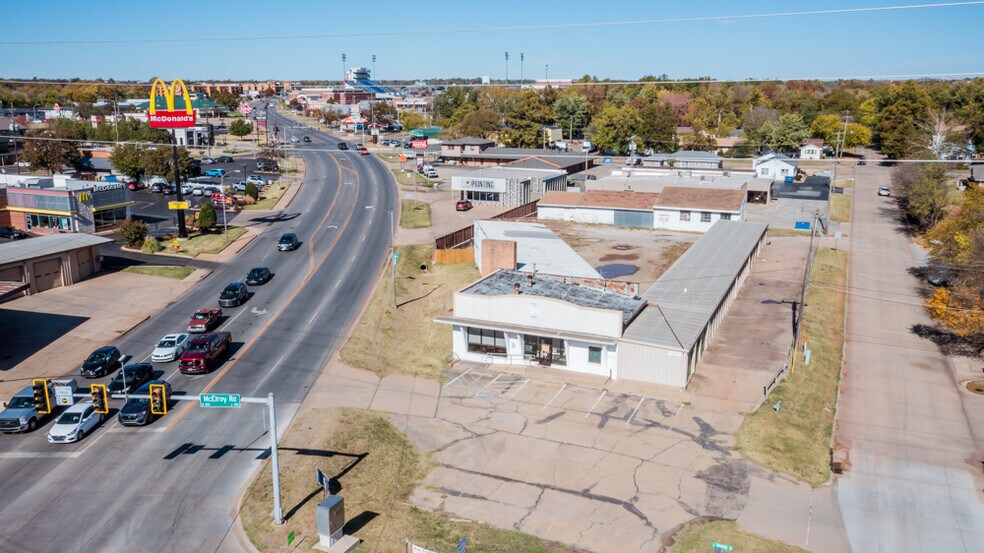 More Photos Of 800 N Main St, Stillwater Office For Sale