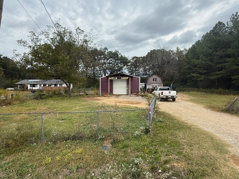More Photos Of 2033 Winchester Rd, Anniston Flex For Sale