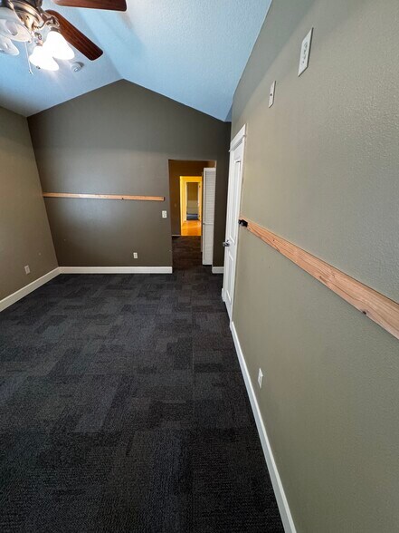 More Photos Of 612 NE 2nd Ave, Camas Office Residential For Sale