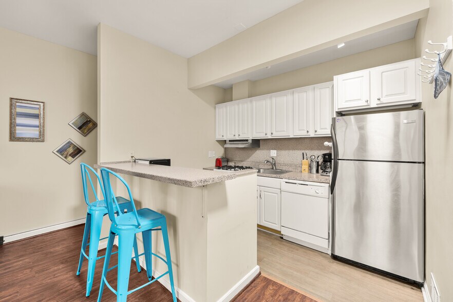 More Photos Of 500 9th St SE, Washington Apartments For Sale