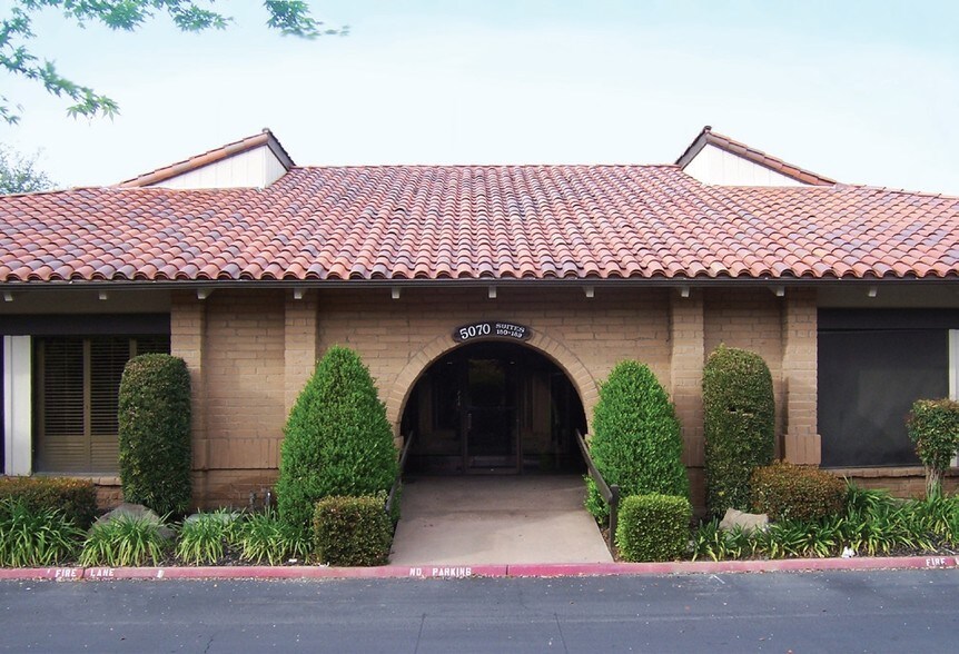 More Photos Of 5070 N 6th St, Fresno Office For Lease