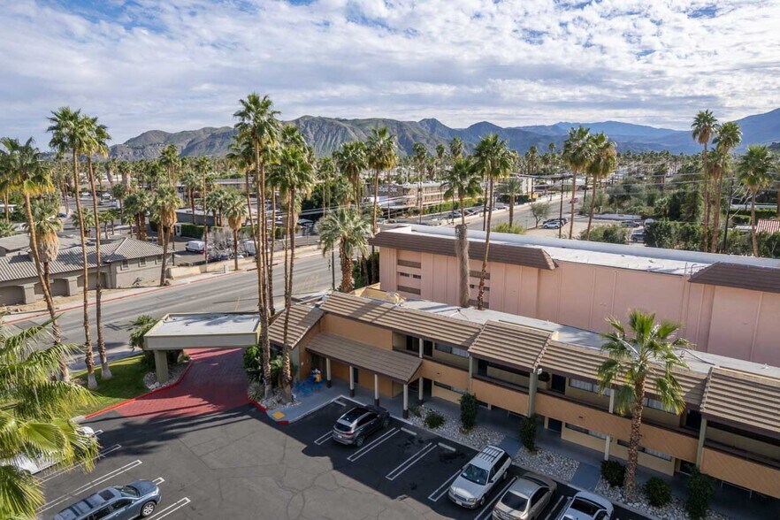 More Photos Of 1633 S Palm Canyon Dr, Palm Springs Hotel For Sale
