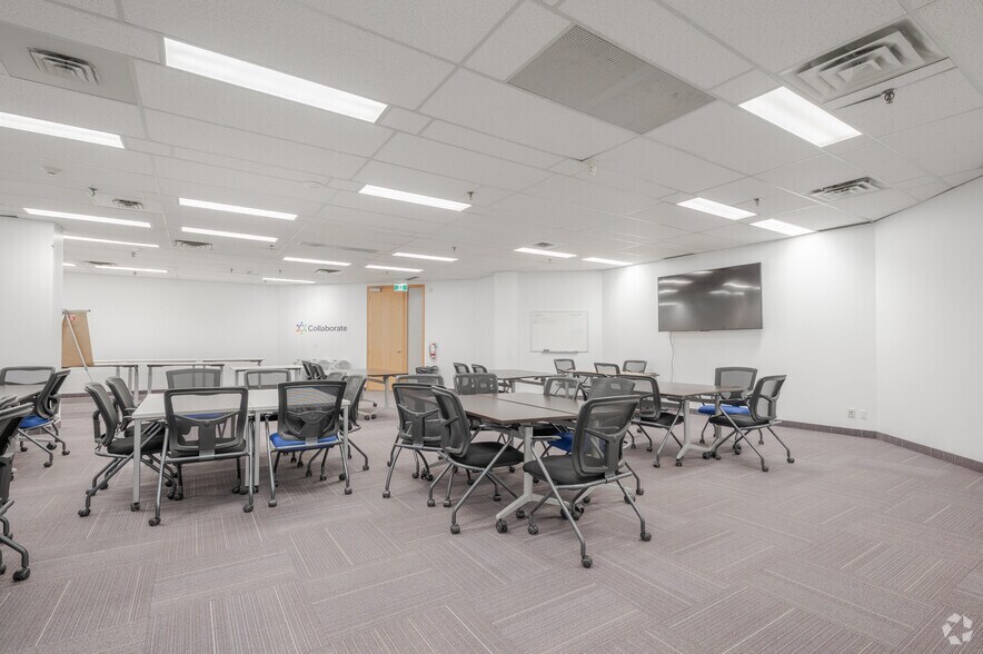 More Photos Of 2233 Argentia Rd, Mississauga Coworking Space