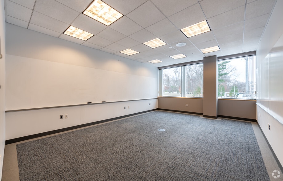 More Photos Of 40 Shattuck Rd, Andover Office For Lease