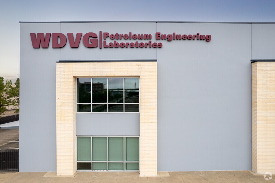 More Photos Of 10496 Katy Fwy, Houston Medical For Lease