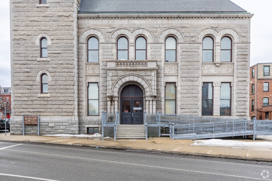More Photos Of 89 Appleton St, Lowell Office For Sale