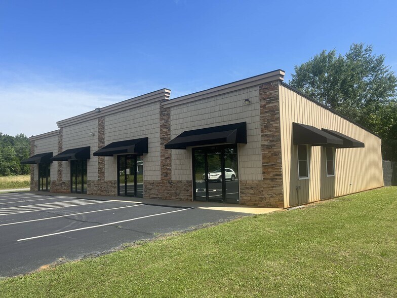 More Photos Of 1378 W Cherokee Rd, Blacksburg Unknown For Lease