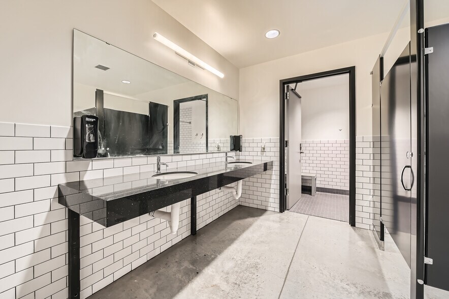 More Photos Of 126 SW 2nd Ave, Portland Loft Creative Space For Lease