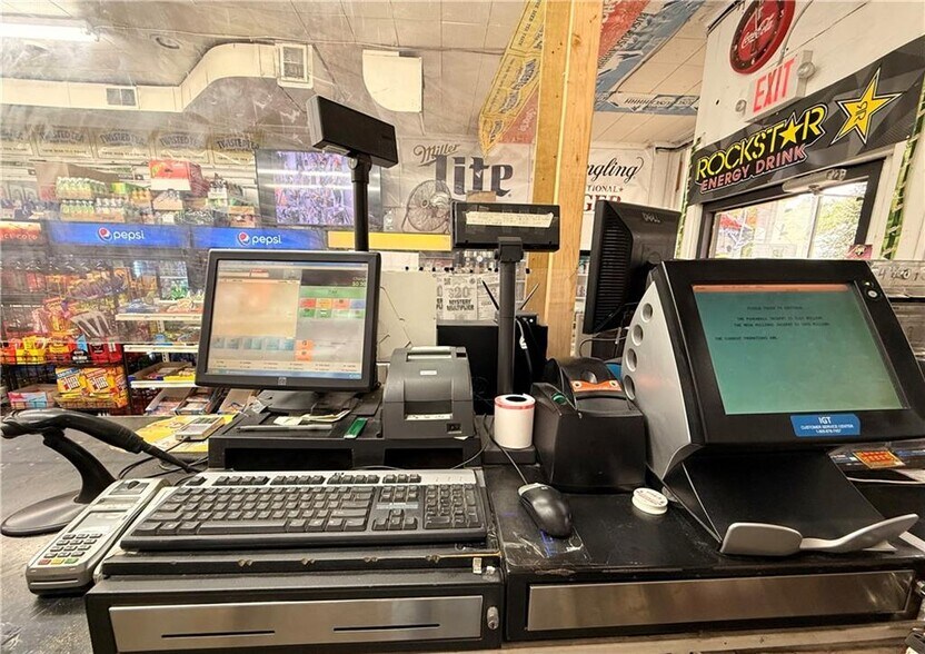 More Photos Of 406 Walnut St, Elmira Convenience Store For Sale