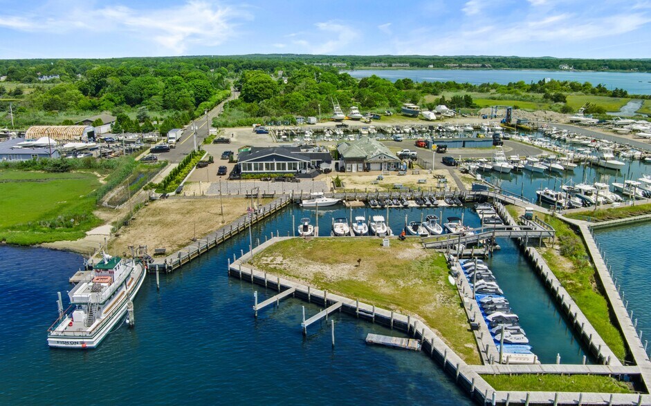 More Photos Of 215 Atlantic Ave, East Moriches Marina For Sale