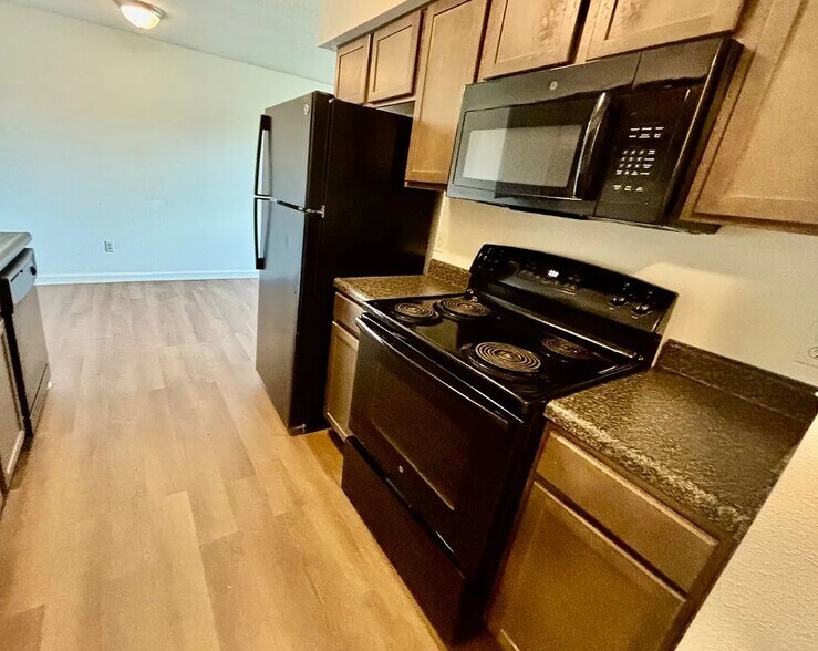 More Photos Of 200 N Hill N Dale St, Danville Apartments For Sale