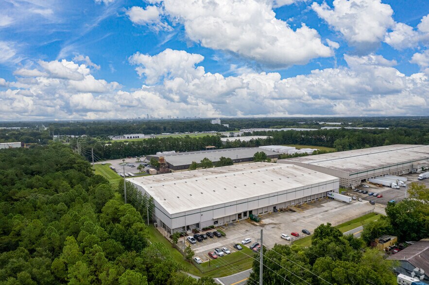 More Photos Of 2155 Ellis Rd N, Jacksonville Distribution For Lease