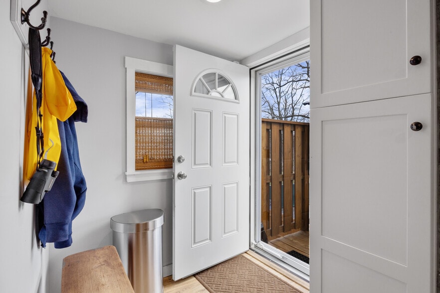 More Photos Of 296 N Main St, Sayville Industrial For Sale