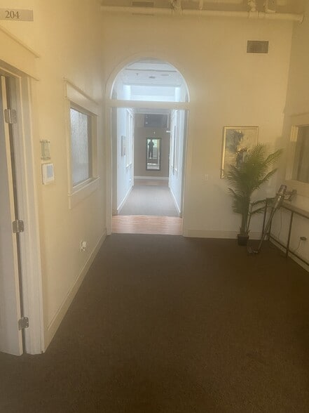 More Photos Of 1025 Fulton St, Fresno Office For Sale