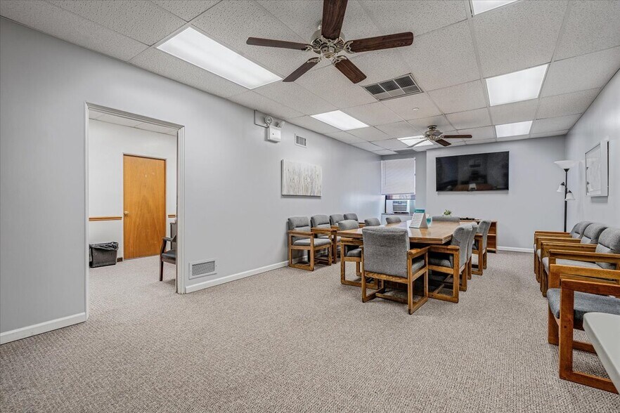 More Photos Of 723 Braddock Ave, Braddock Office For Sale