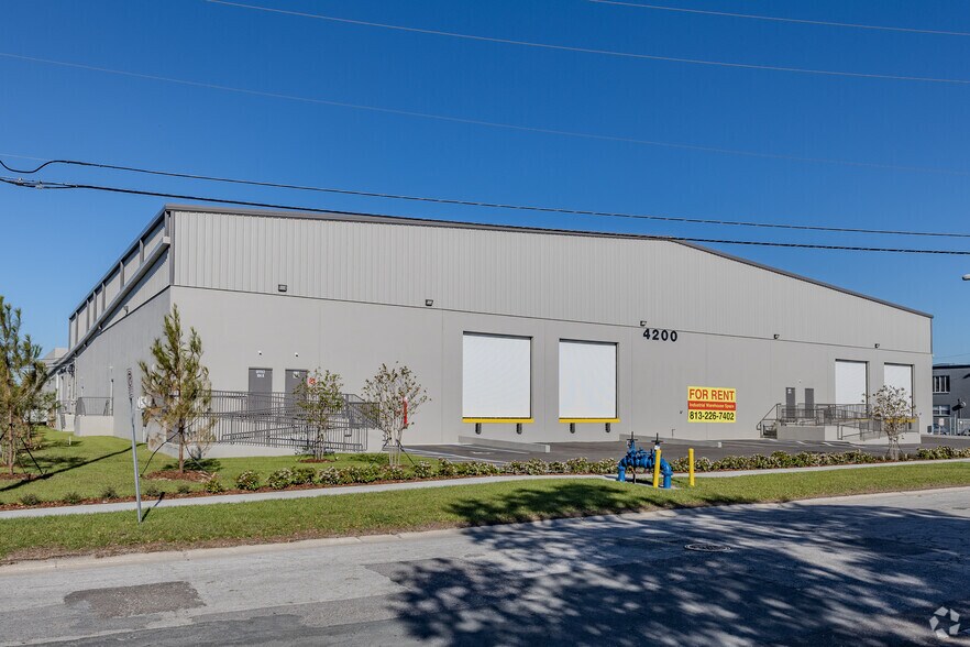 Primary Photo Of 4200 31st St N, Saint Petersburg Warehouse For Lease