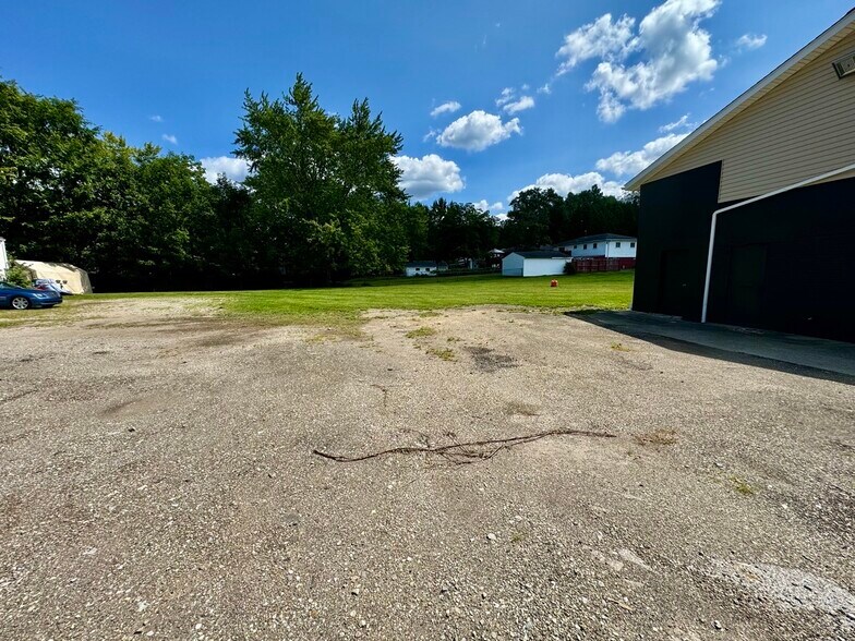 More Photos Of 1475 Massillon Rd, Akron Convenience Store For Sale
