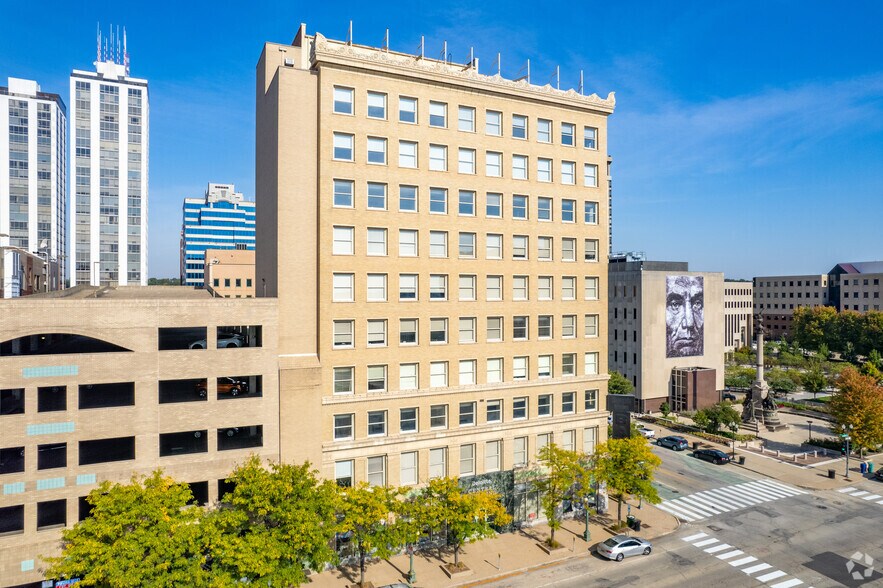 More Photos Of 101 SW Adams St, Peoria Office For Lease