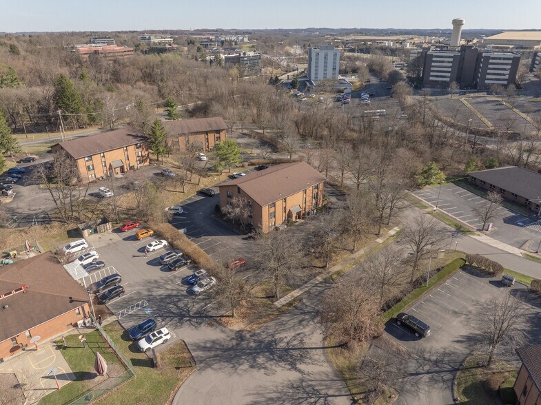 More Photos Of 600 Commerce Dr, Coraopolis Office Residential For Sale