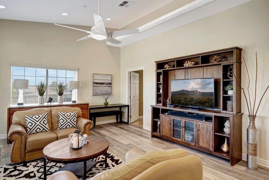 More Photos Of 15825 N 19th Pl, Phoenix Assisted Living For Sale
