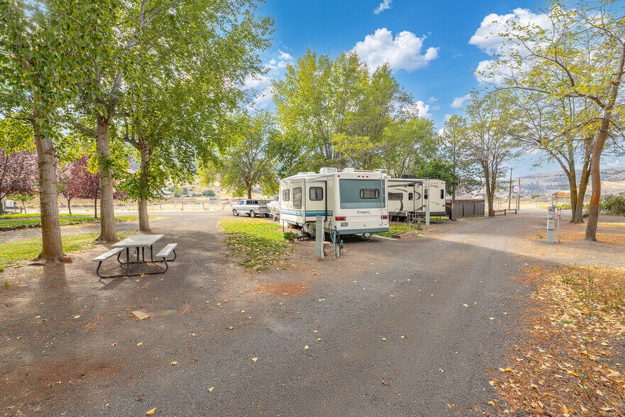 More Photos Of 44892 State Route 21 N, Wilbur Trailer Camper Park For Sale